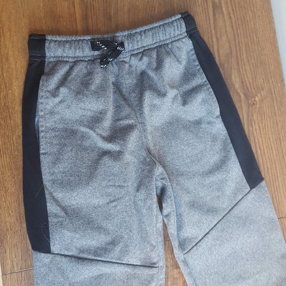 Jumping Beans Peach Striped Shirt and Gray Active Track Pants 5T - Picture 6 of 6